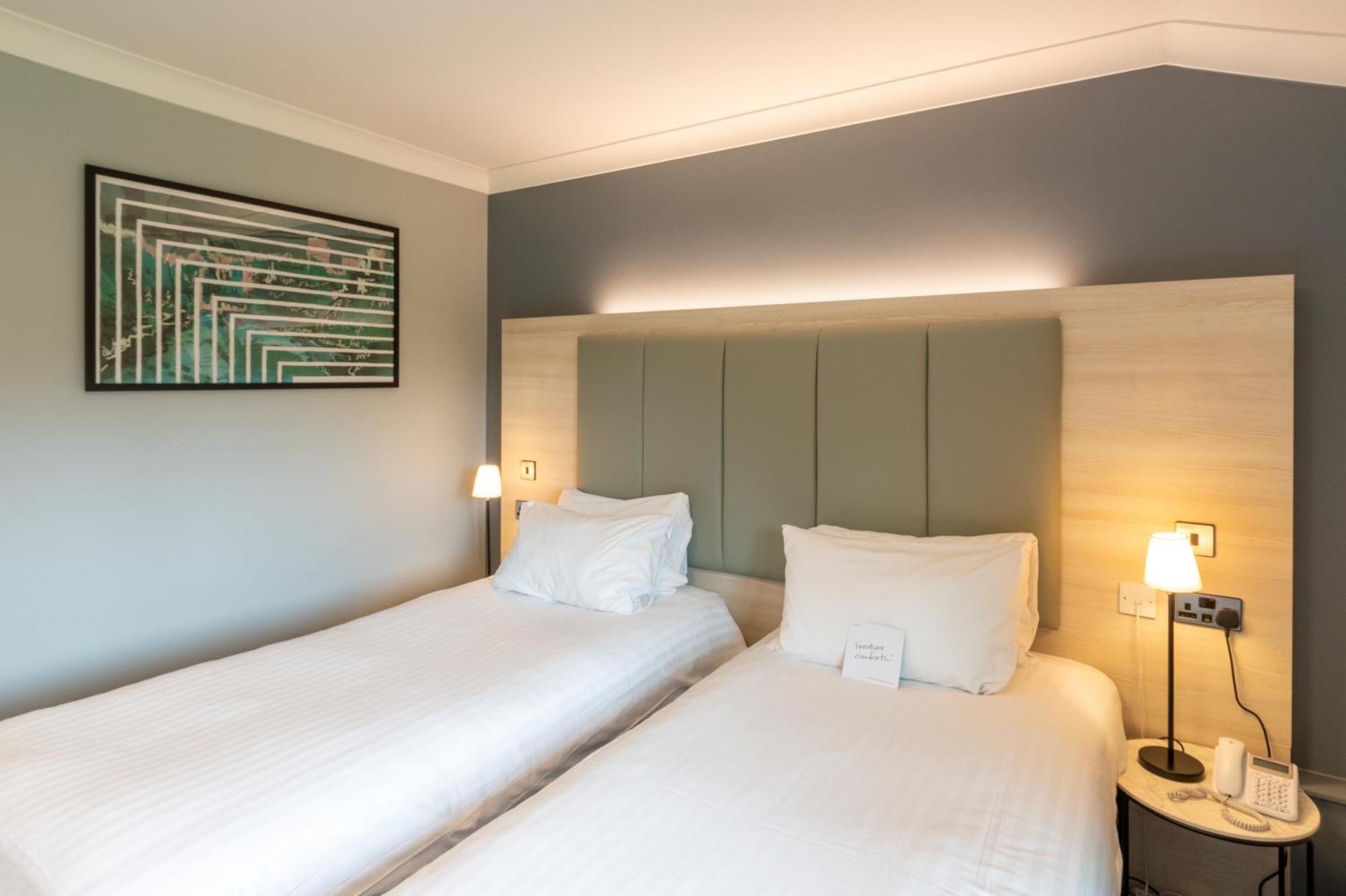 Отель Warwick Conferences - Scarman Tile Hill