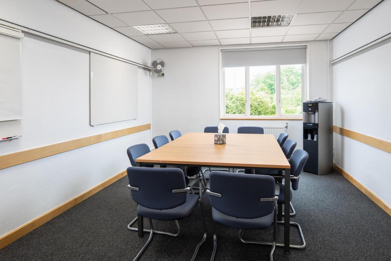Отель Warwick Conferences - Scarman Tile Hill